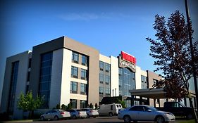 Grand Times Hotel - Aeroport De Quebec